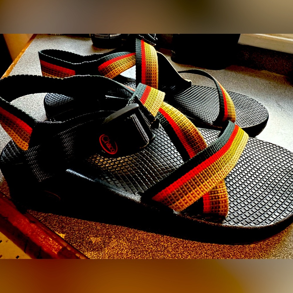 Mens Chaco sandals shoes new